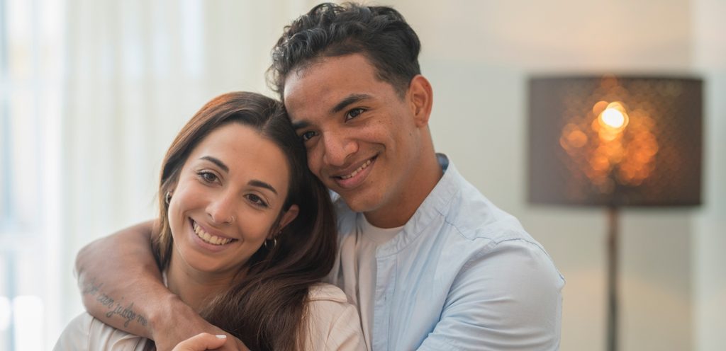 زوجان سعيدان