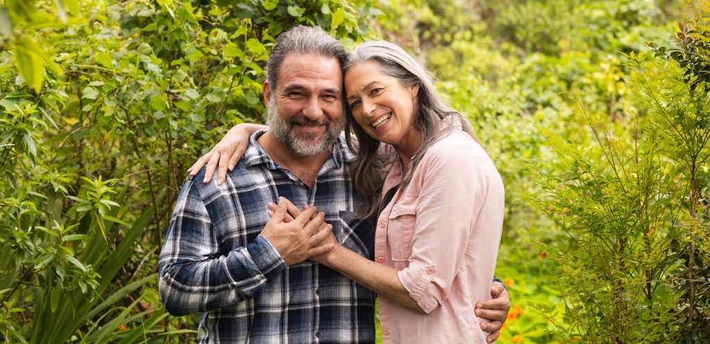 زوجان سعيدان