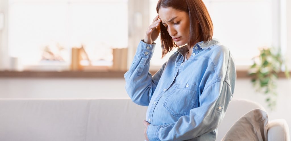 امرأة حامل متعبة