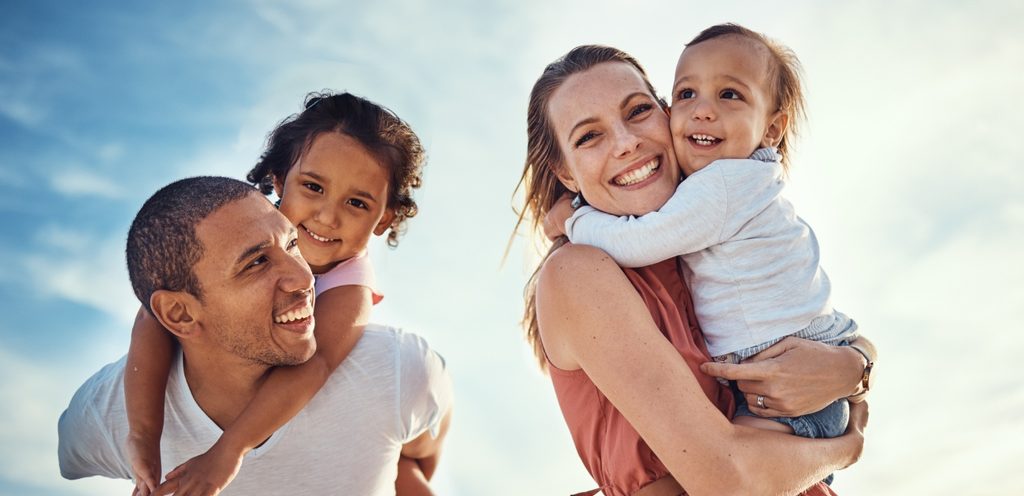 عائلة سعيدة