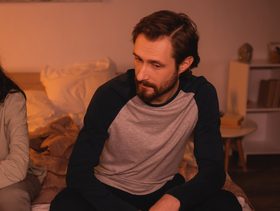 حين تفقدين نفسك داخل العلاقة.. كيف تعودين لنفسك دون أن تخسريه؟