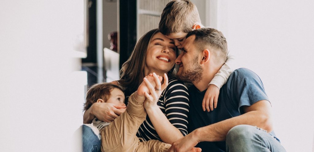 عائلة سعيدة