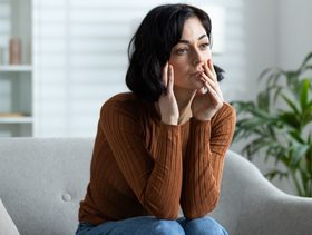 هل اعراض الحمل تشبه اعراض الدورة