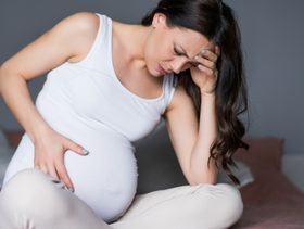 حركة الجنين قوية ومؤلمة في الشهر التاسع