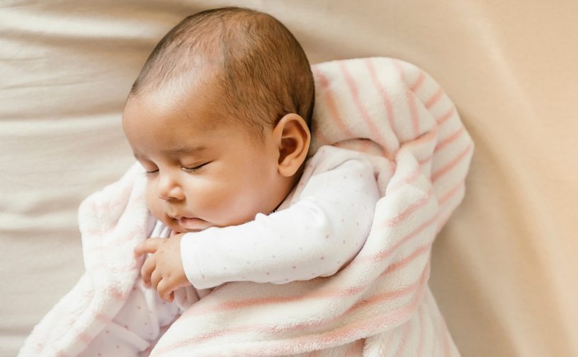 عدد ساعات نوم الرضيع