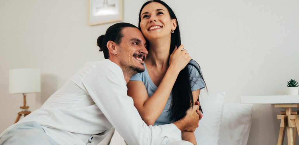 زوجان سعيدان