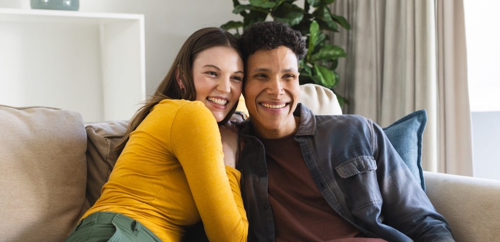 زوجان سعيدان