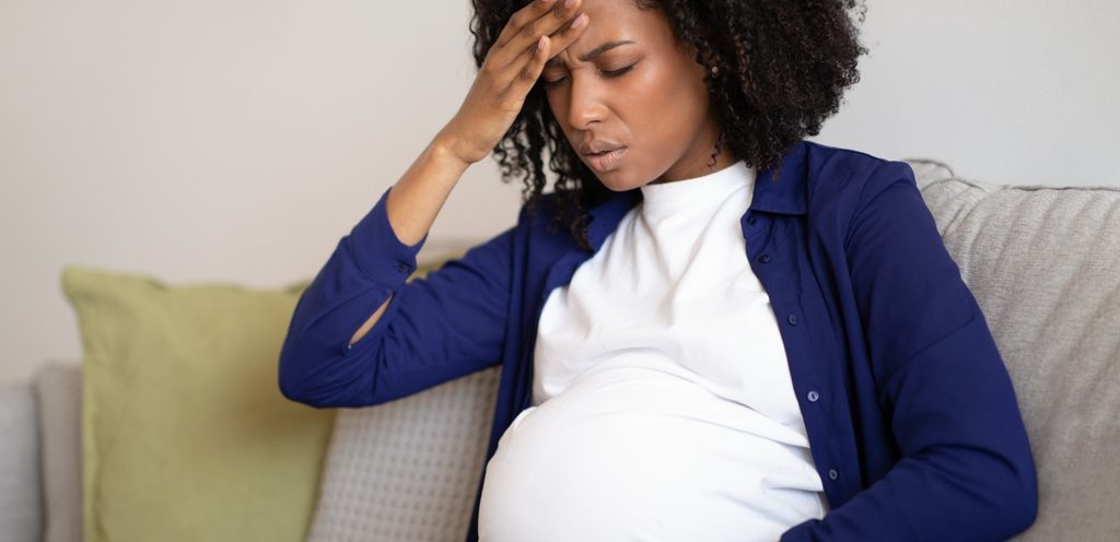 امرأة حامل متعبة