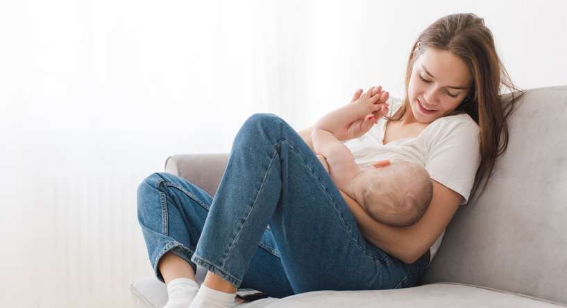 فوائد الرضاعة الطبيعية للام