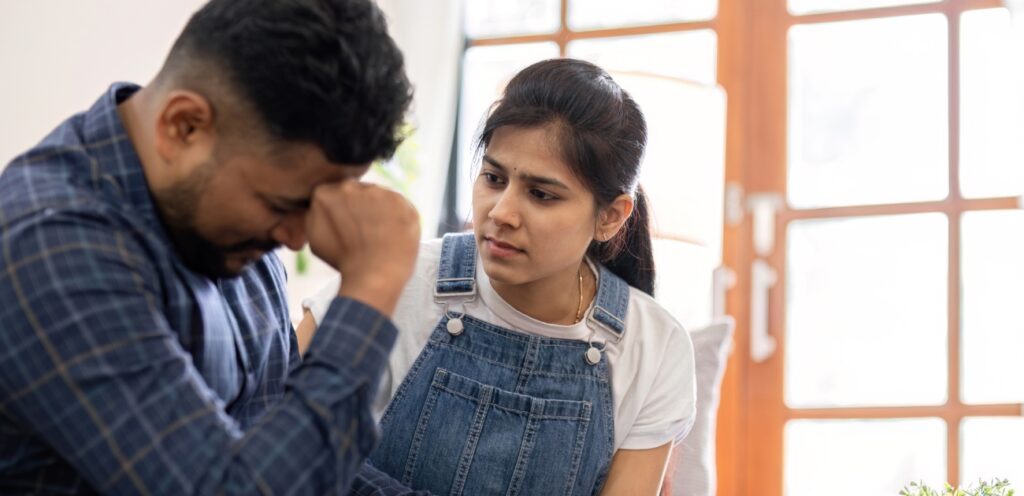 زوجان حزينان