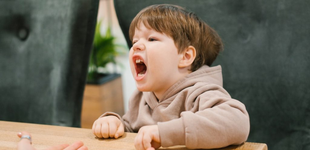 طفل يصرخ