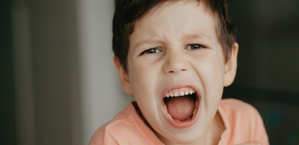 طفل يصرخ
