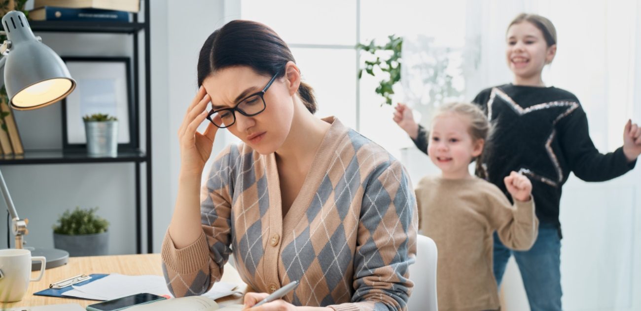 أم تشعر بالتعب والحزن