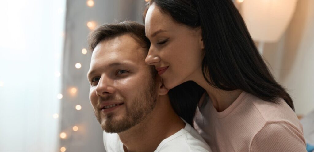 زوجان سعيدان