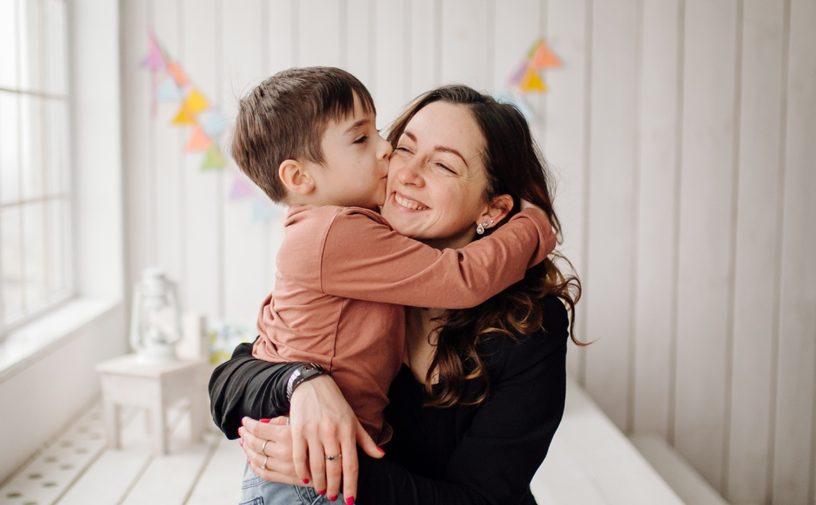 تربية طفل واثق من نفسه تبدأ بهذه الخطوات الخمس فقط!