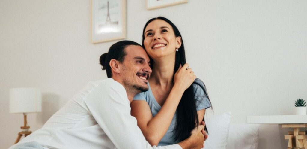 زوجان سعيدان