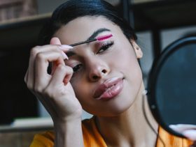 تشقير الحواجب للحامل