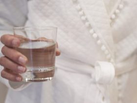 طريقة استخدام حبوب منع الحمل لاول مرة قبل الزواج