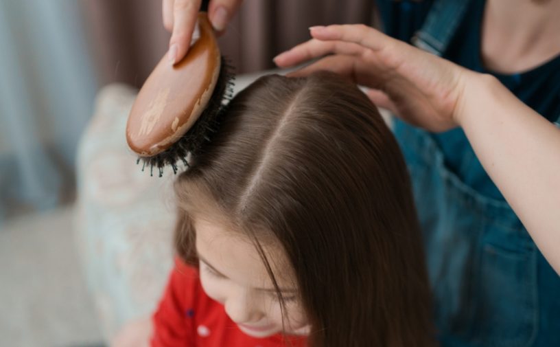 سبب تساقط الشعر عند الاطفال