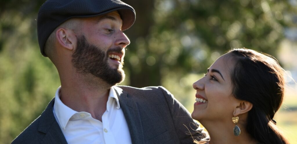 زوجان سعيدان