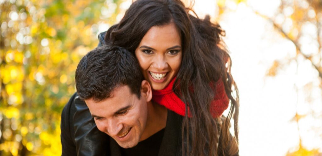 زوجان سعيدان