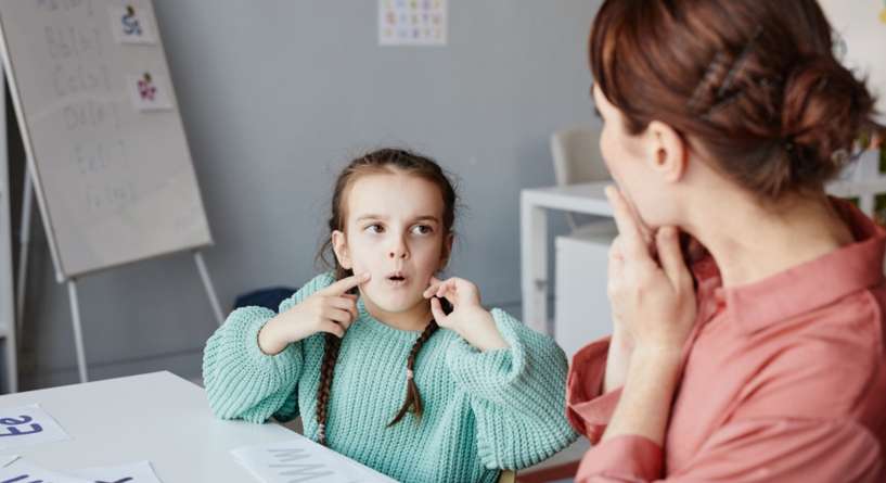 علاج التأتأة عند الاطفال