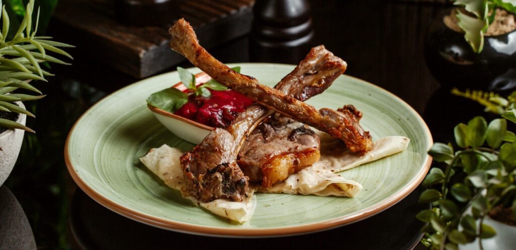 طبق من عظام البقر