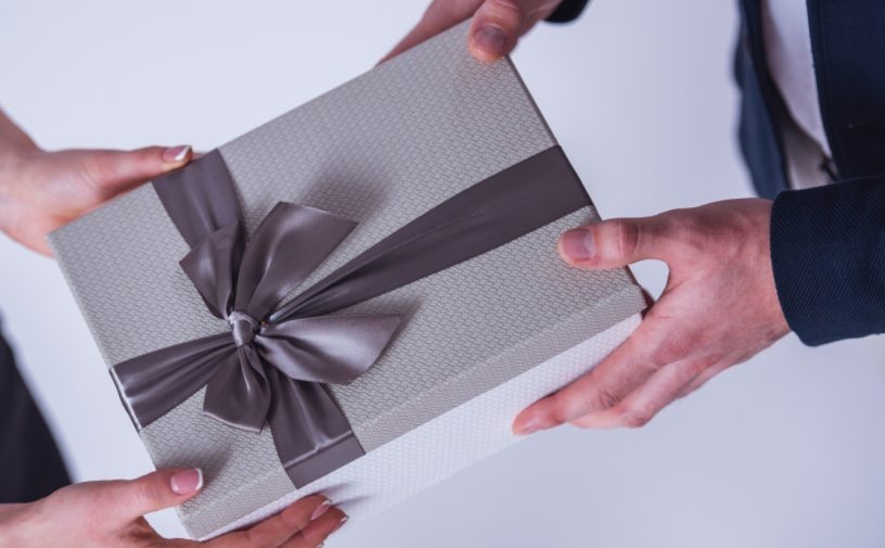 هدية للزوجة بعد الولادة