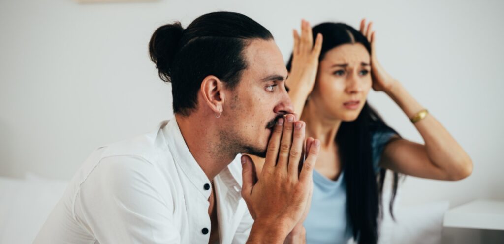 زوجان غاضبان