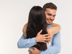 انواع الحضن الرومانسي