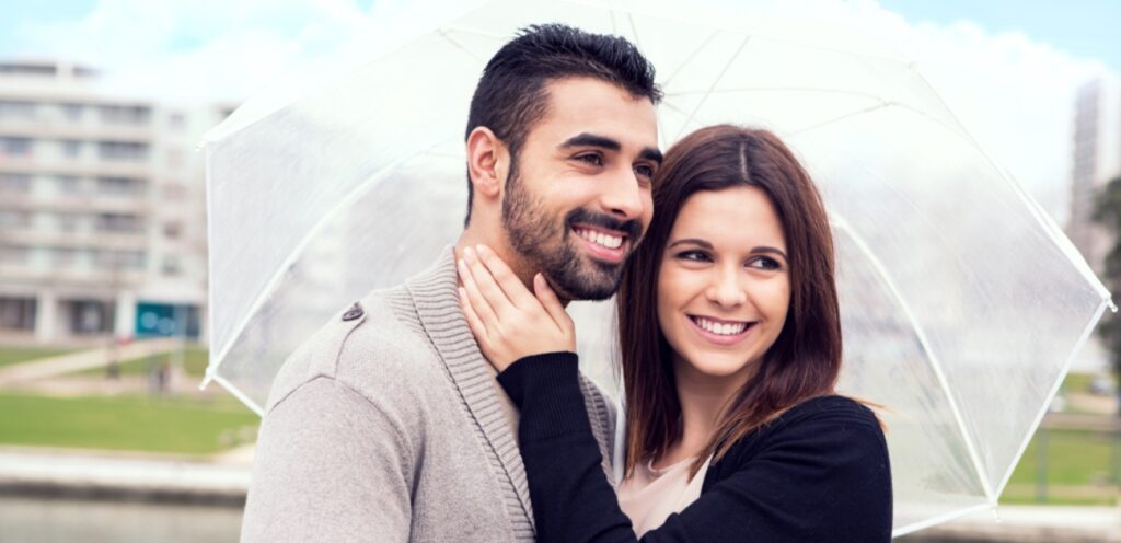 زوجان سعيدان