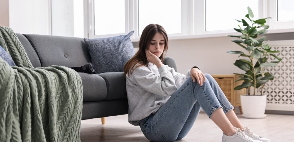 امرأة حزينة