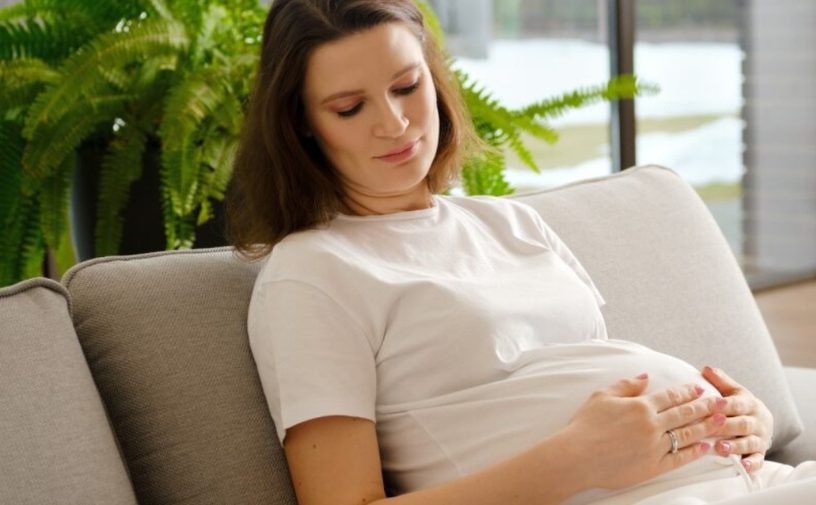 أسباب نفخة بطن الحامل أول شهور الحمل