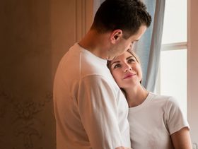 لغة العيون في الحب