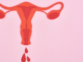 هل الافرازات البنية من علامات الولادة