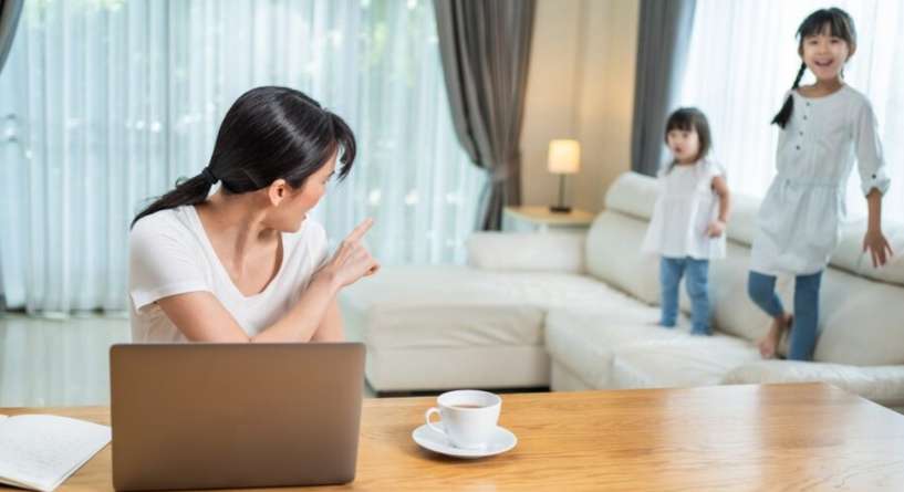 كيف تواكبين حياة الأم المزدحمة بدون أن تفقدي نفسك؟