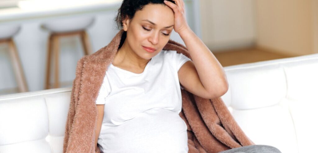 امرأة حامل متعبة