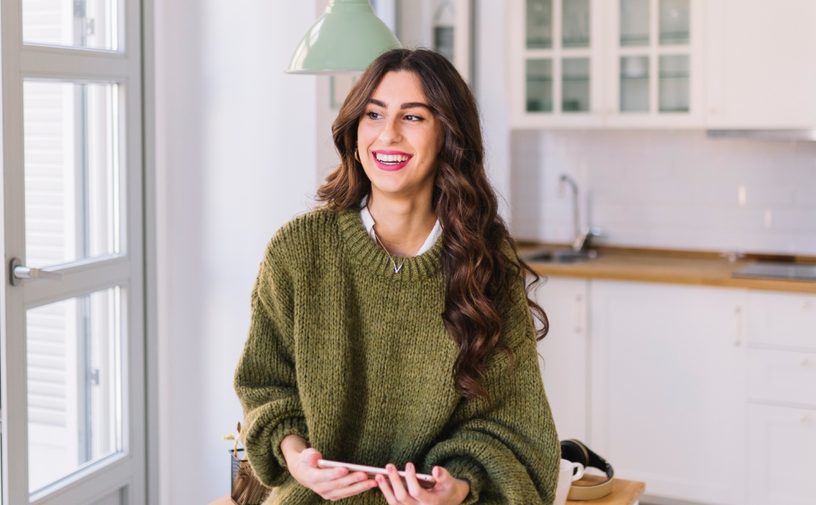 هرموناتكِ تكشف أسرار عمركِ.. متى تبلغ ذروتها ومتى تبدأ بالانخفاض؟