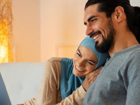 هل يجوز للزوجة ان تنكح زوجها