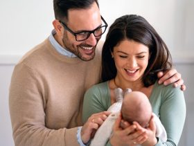 نصائح لزيادة السعادة الزوجية بعد الإنجاب