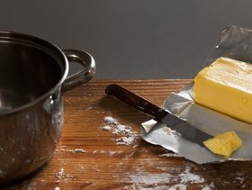 مفاجأة علمية: الزيوت النباتية أخطر من الدهون الحيوانية عند الإفراط!