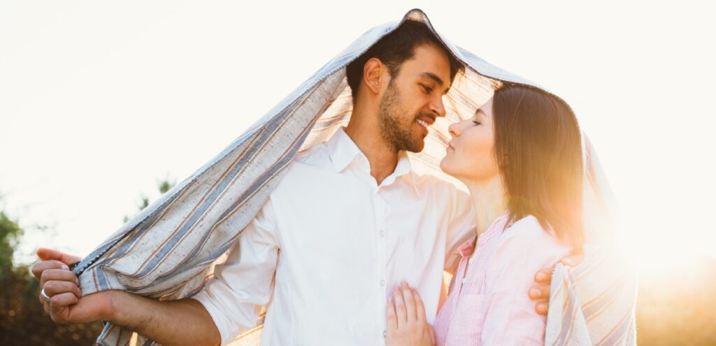 زوجان سعيدان