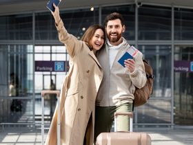 دراسة تكشف: السفر مع شريككِ قد يكون أقوى من أي علاج نفسي!