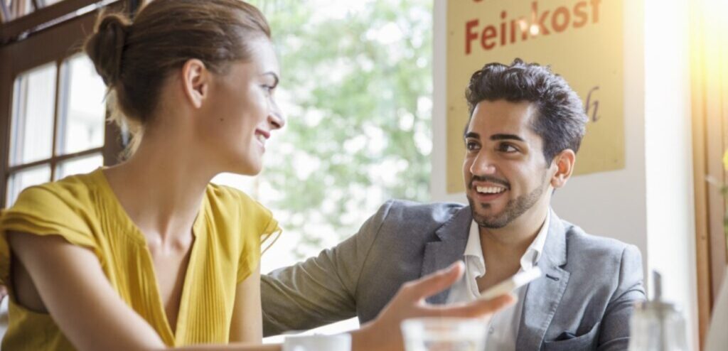 زوجان في المقهى