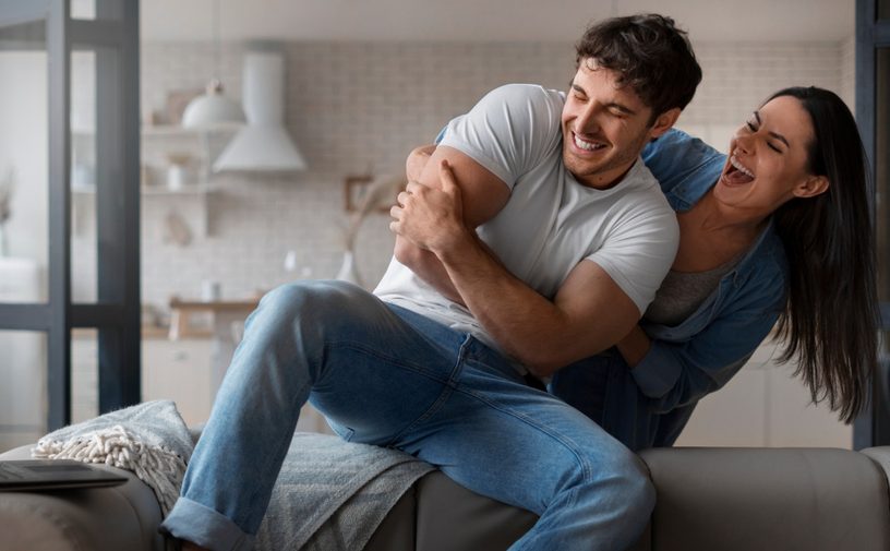 أفكار مبتكرة تكسر الملل وتعيد الشغف لعلاقتكما