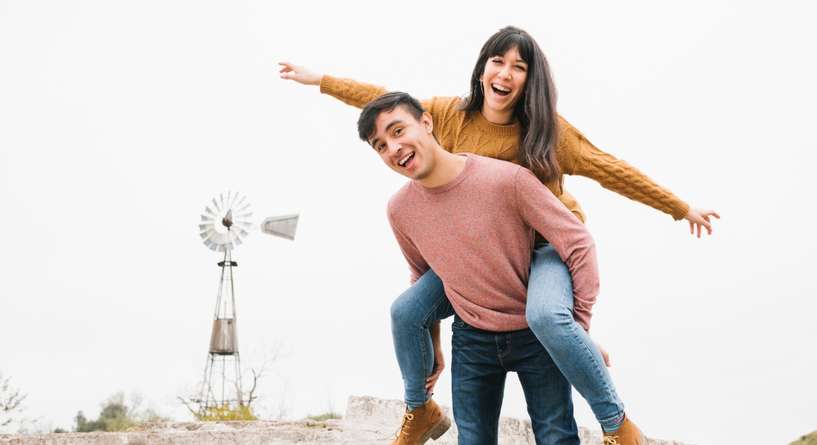 أهمية التعبير عن المشاعر في العلاقة الزوجية الناجحة