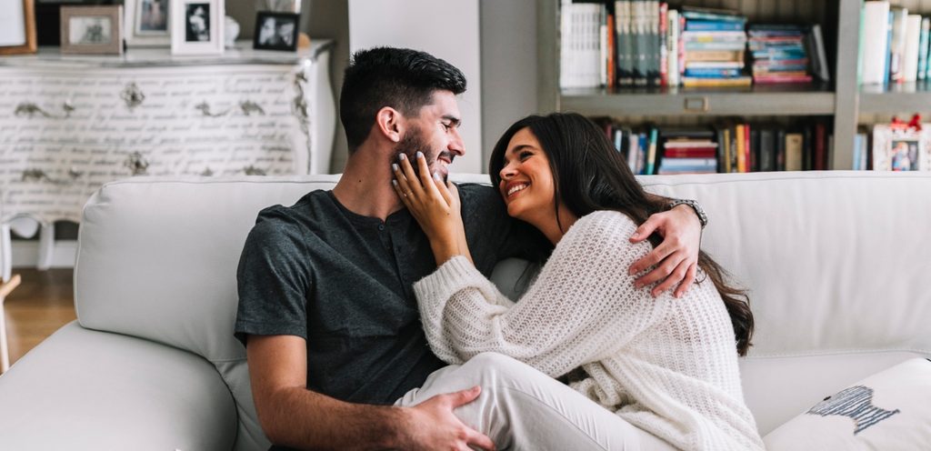 زوجان سعيدان