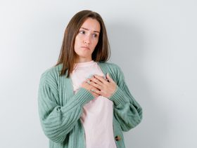 بحث جديد يُحذّر: الأكل السريع طريقٌ خفيّ نحو أمراض القلب