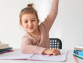 الألوان ليست للزينة فقط.. اكتشفي كيف تساعد طفلك على التذكّر بسرعة مذهلة!