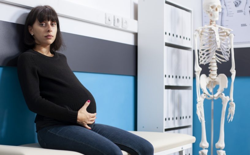 اسباب الحمل خارج الرحم